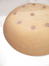画像5: 山根窯 灰釉スリップウェア丸皿 (5)