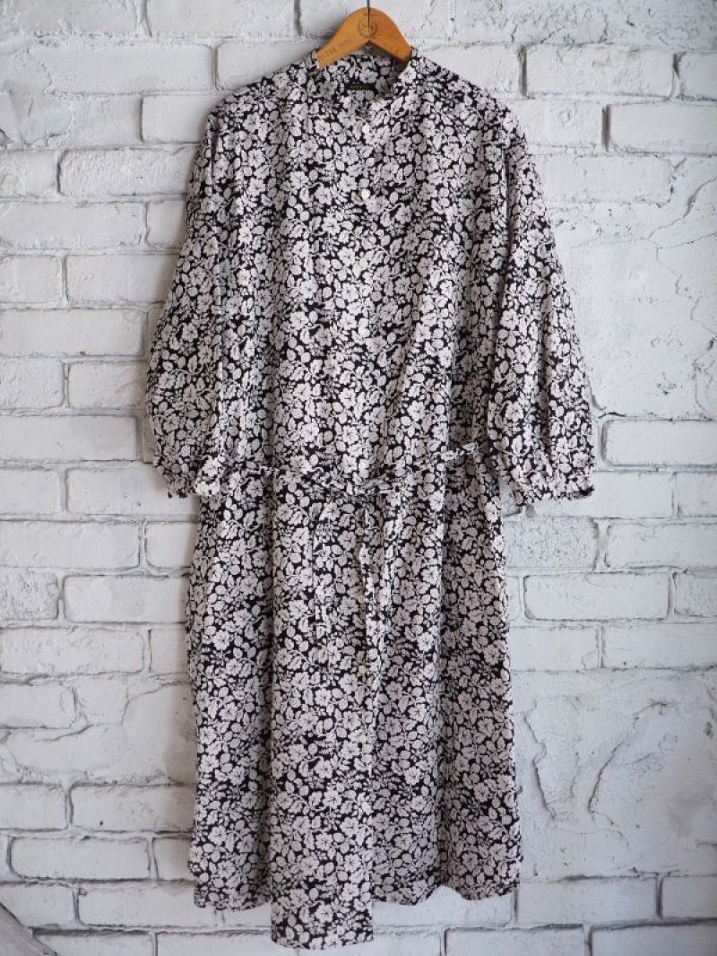 画像1: R&D.M.Co- / OLDMAN'S TAILOR ギャザースリーブドレス