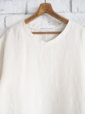 画像3: SUNSHINE+CLOUD リネンVネックTシャツ (3)
