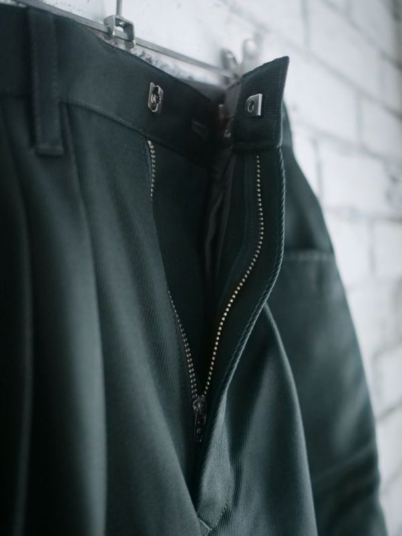 画像3: Farah (women's) Two-tuck Wide Tapard Pants ファーラー ツータックワイドテーパードパンツ　(FR0202-W4011)