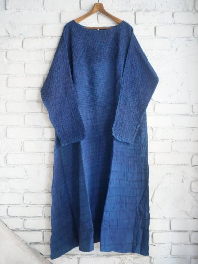 画像1: maku textiles KHNUM マクテキスタイルズ インディゴ染刺子手織シルクコットンAラインドレス  G2229
