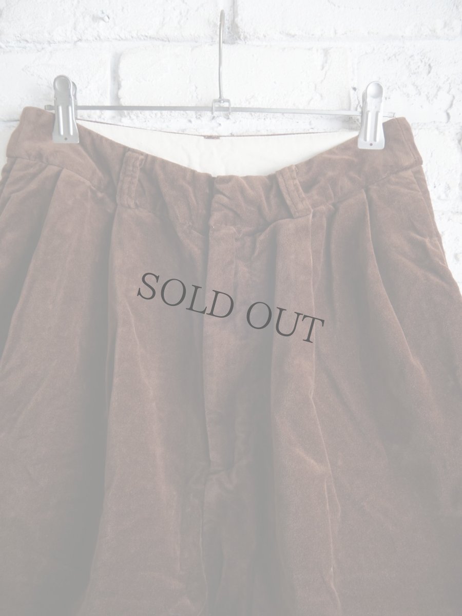 画像2: R&D.M.Co- / OLDMAN'S TAILOR VELVET TUCK WIDE PANTS オールドマンズテーラー アールアンドディーエムコー ベルベットタックワイドパンツ（7215as） (2)