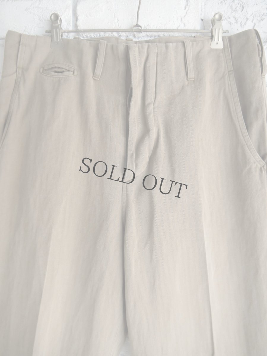 画像2: MAATEE&SONS CHINO TROUSER ドゥルン マーティーアンドサンズ チノトラウザーズドゥルン （MT5103-0209A） (2)