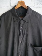 画像2: COMOLI コモリ シルク製品染シャツ(B01-02014) (2)