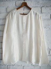 画像1: maku textiles マクテキスタイルズ PEONY 手織シルクピンタックブラウス WH CA22A220732 (1)