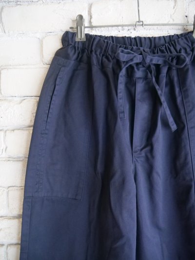 画像2: homspun ホームスパン 高密度ウェポンひも付きギャザーパンツ (3357)