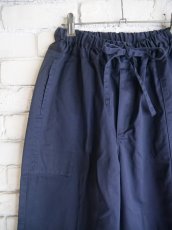 画像2: homspun ホームスパン 高密度ウェポンひも付きギャザーパンツ (3357) (2)