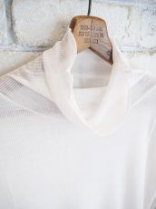 画像2: BATONER【WOMEN'S】MELTY RIB HIGH NECK LONG SLEEVE T-SHIRT バトナー メルティーリブハイネックロングスリーブTシャツ（BN-25FL-009） (2)
