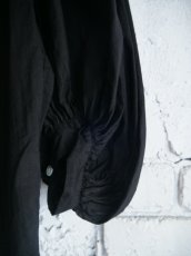 画像3: R&D.M.Co- / OLDMAN'S TAILOR GARMENT DYE LAWN GATHER SMOCK  オールドマンズテーラー アールアンドディーエムコー　ガーメントダイローンギャザースモック（7520） (3)