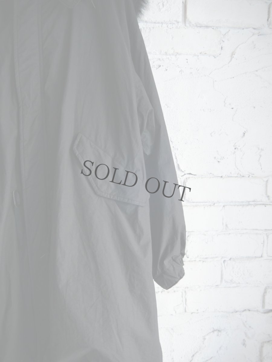 画像3: COMOLI コモリ コットンナイロンミリタリーフーデッドコート (C03-04010) (3)