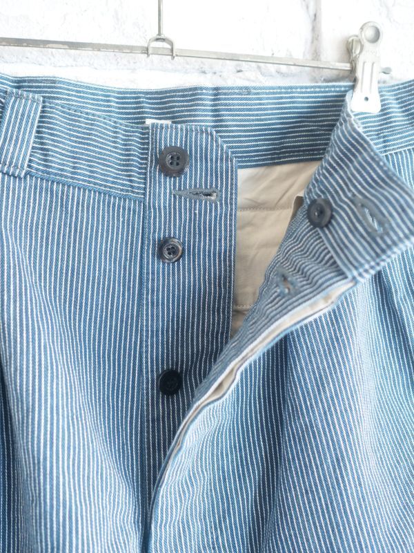 OUTIL PANTALON INDIGO STRIPE ウティヒッコリータック ショーツ