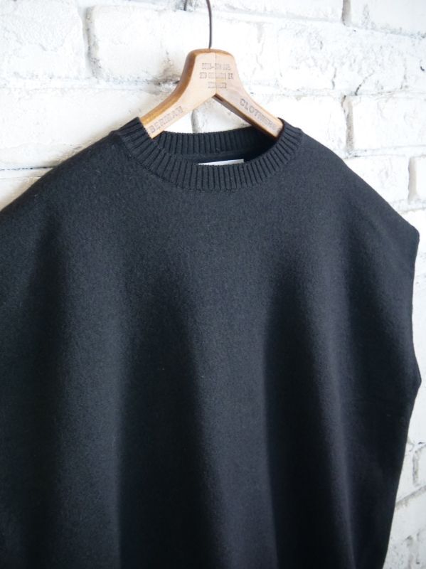 R&D.M.Co- / OLDMAN'S TAILOR 圧縮 KNIT NO SLEEVE PULLOVER アール 