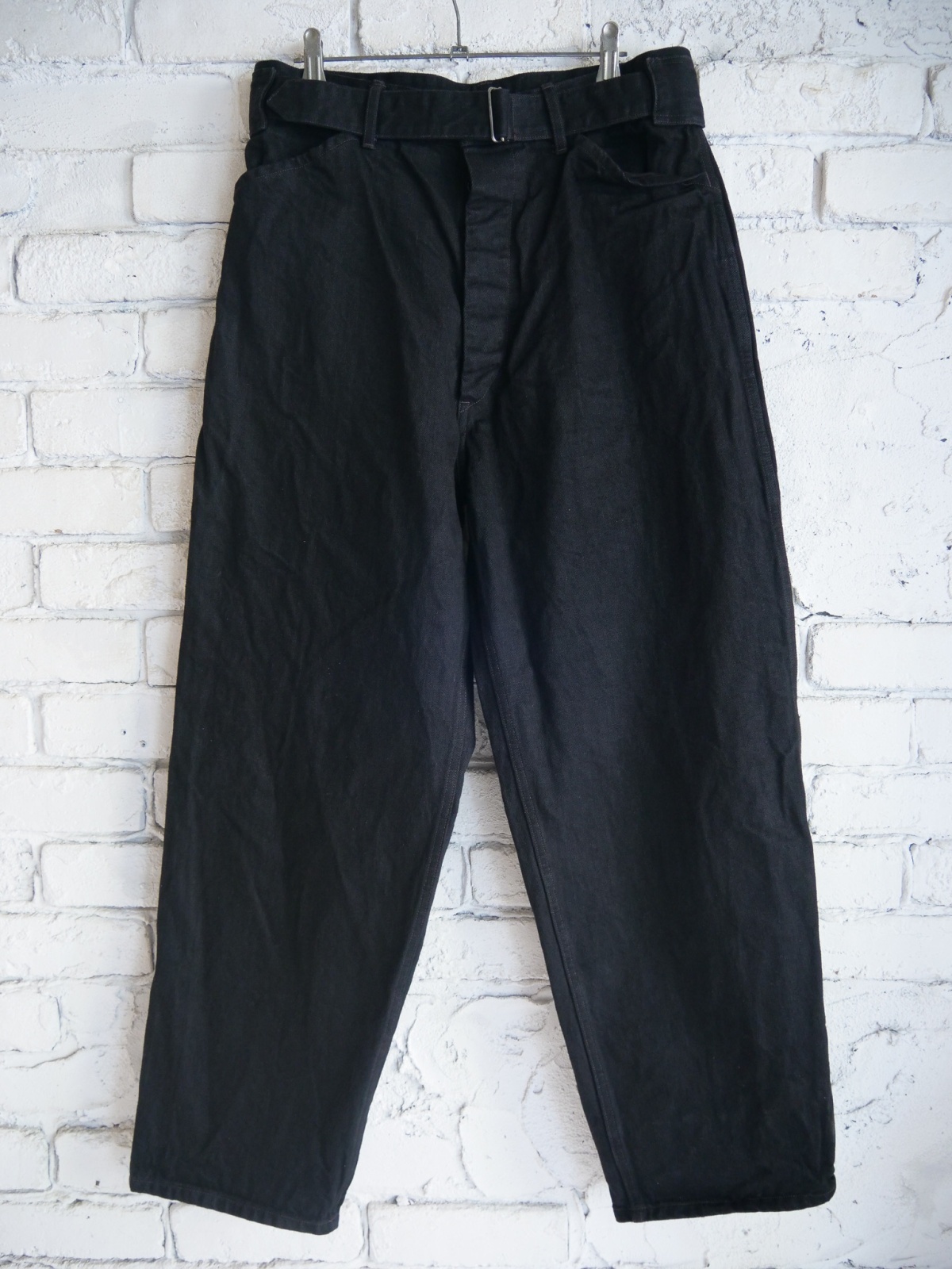 COMOLI デニムベルデッドパンツ ブラック A03-03001 デニムベルテッドパンツ | ref. / Web Store